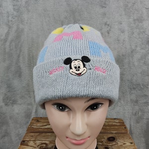 Vintage Disney Mickey Mouse Gray Beanie Hat / Mickey Mouse Embroidered Logo / Disneyland / Winter hat / Cartoon Hat / Free Size
