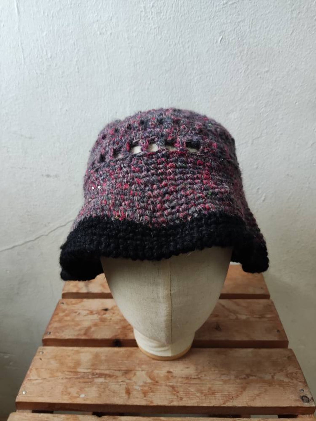 Vintage Crochet Bucket Hat: Retro Acrylic Knit Fashion - Etsy display picture 1