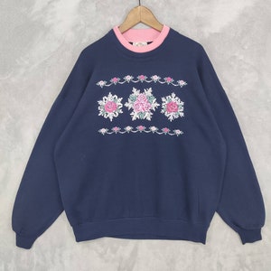 Sweat-shirt ras du cou bleu à imprimé floral vintage / Logo de roses / Sweat-shirt à fleurs / Style rétro / Mode des années 90 / Pull maman / Taille 2 x