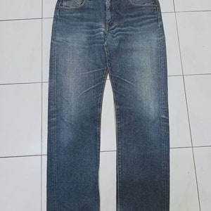 Vintage Levis 505 Jeans: Men&#39;s Waist 34, Distressed Denim