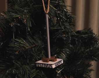 Seinfeld Festivus Pole Figure – Christmas X-mas Ornament