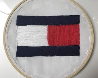 emblema tommy hilfiger