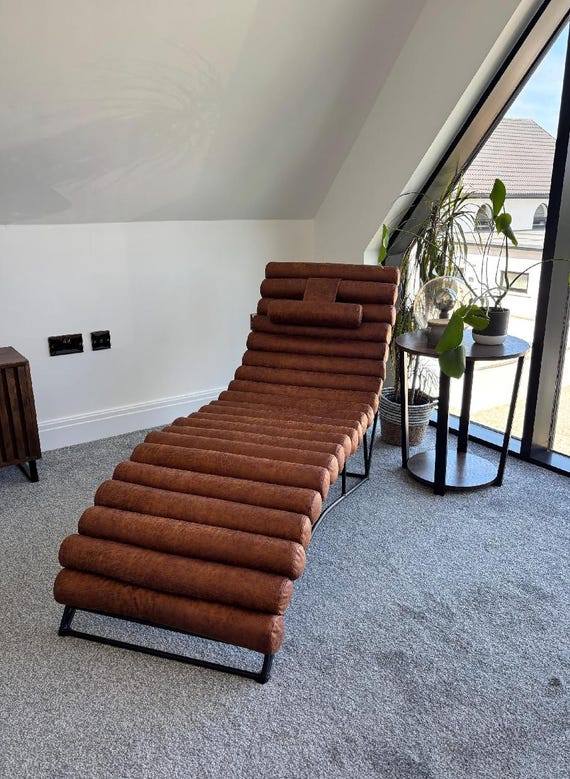 metal frame chaise lounge