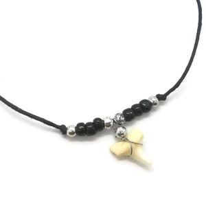 Shark Tooth Necklace, Shark tooth Pendant, Men&#39;s Beaded Necklace, Bohemian Necklace, Beach Jewelry, Men&#39;s Surfer Necklace, Boys Necklace