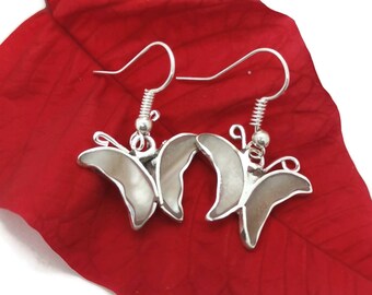 Boucles D'oreilles Papillon En Acier Inoxydable Et Nacre Blanc - Style Boucle, Neuf Sans Emballage