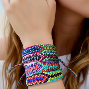 Handwoven Silk Friendship Bracelet – Colourful Unisex Woven Wristband – Adjustable Ethical Gift