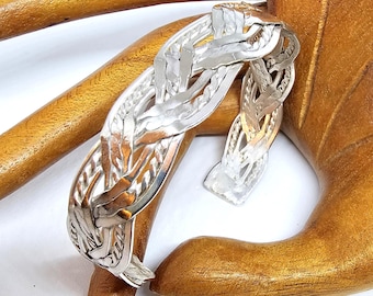 Mexican Bracelet, Braided Design, Silver Plated, Cuff Bracelet, Mexican Jewelry, Patterned Silver Bracelet for woman, Gift for her