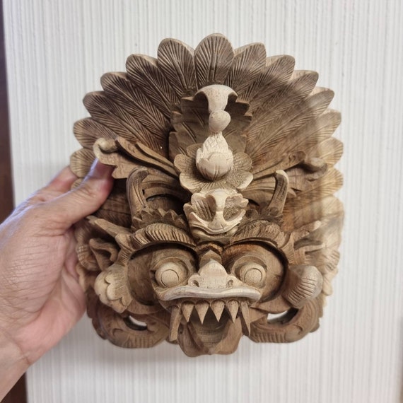 Balinese Barong Carving / Hand Crafted Balinese Mask / Wooden Sculptures / Wall Decor / Symbol of Health And Good Fortune / Wooden Art