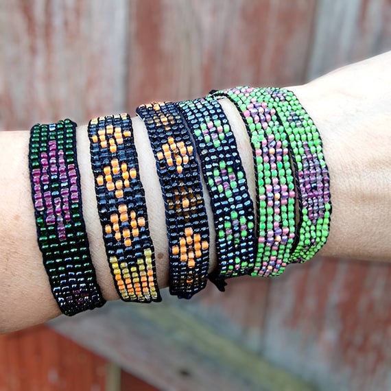 Beaded Friendship Bracelets/Hand Beaded/Surfer/Wristband/Beaded Pattern/ multicolor/Tie on Bracelets/Seed bead Bracelet/Woven Beaded/boho