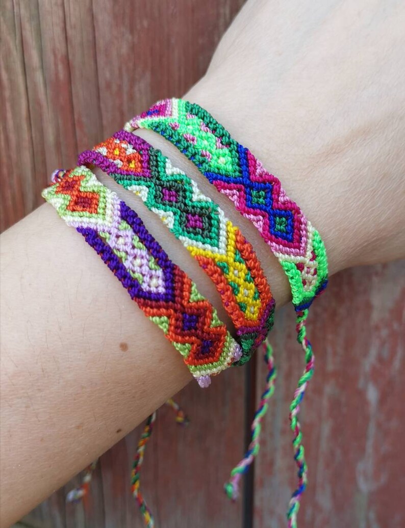 Mexican Woven Friendship Bracelet Arrowhead design Omega | Etsy
