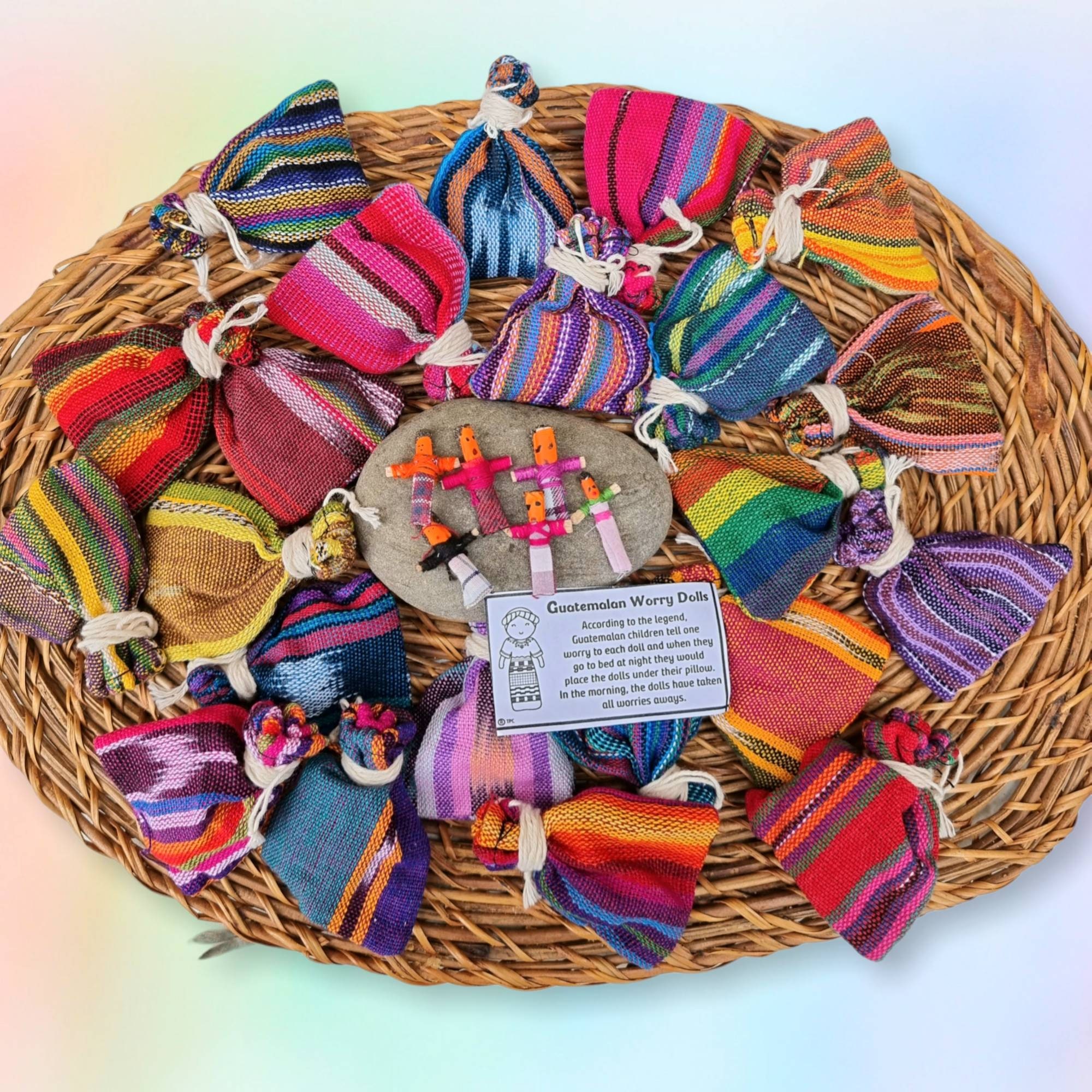 Muñecos Quitapenas De Guatemala – Set De 4 Muñecas Hechas A Mano De 5.5 Cm En Bolsa De Tela, Regalo Para Aliviar Estrés Y Preocupaciones