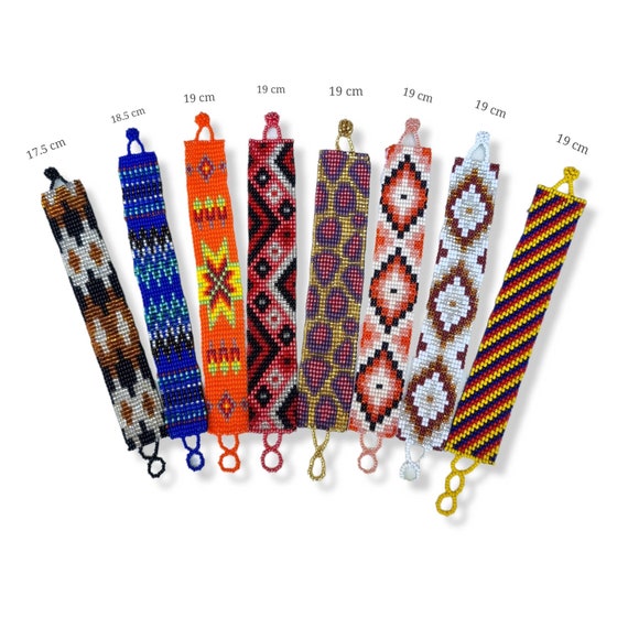 Huichol Beaded Bracelet, Multi Colour Bracelet, Geometrical Design, Peyote Stitch, Friendship Bracelet, Mexican Bracelet, Southwest Style