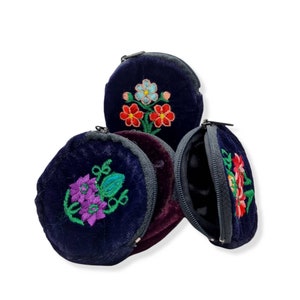 Kleine runde Samt Geldbörse, Blumenmuster, Kreis Münztasche, bestickte Geldbörse, dunkelblau, lila Beutel, handgefertigte Geldbörse, Boho