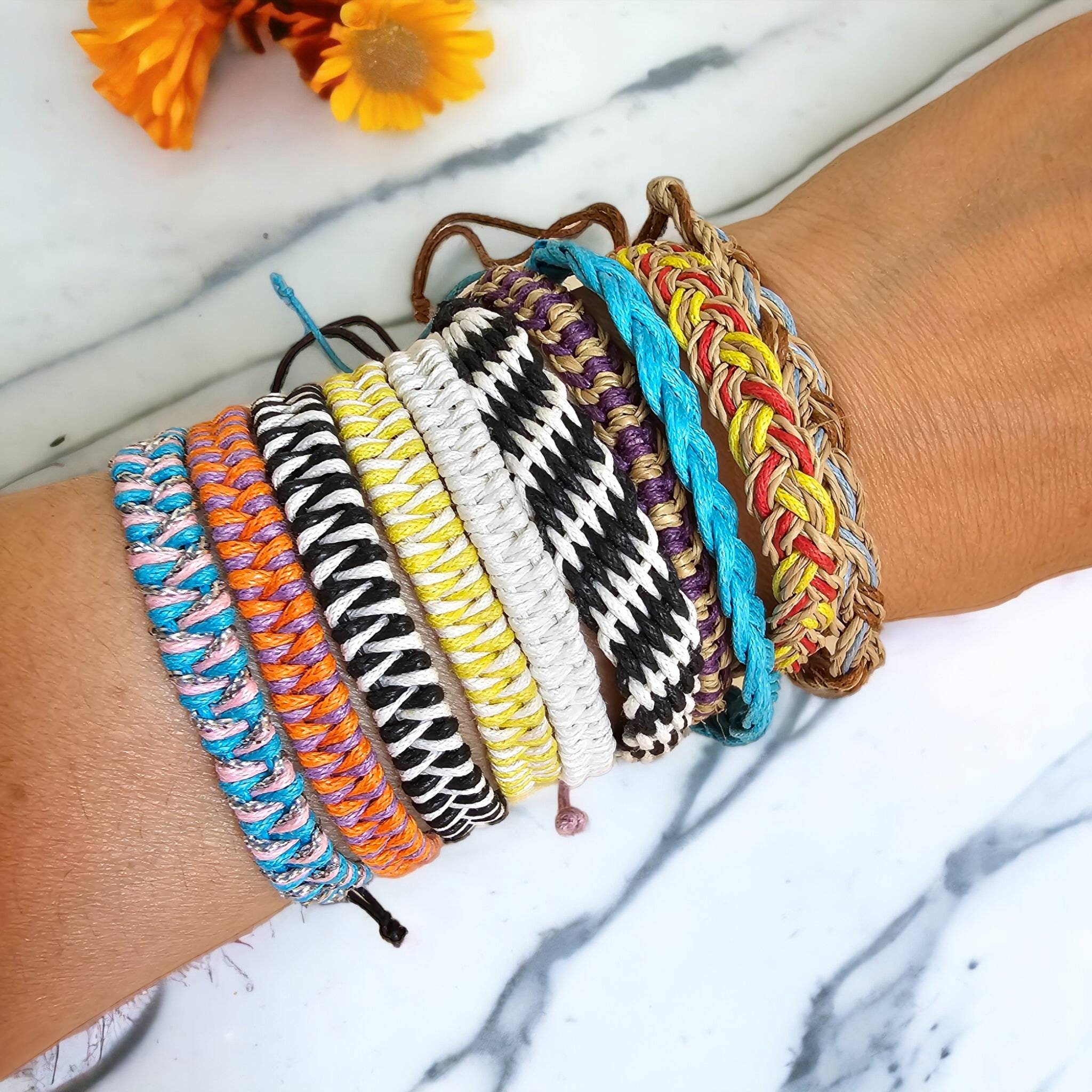 Boho Pulseras de Tela, Hilo ajustable, Pulsera de la Amistad Amigas,  Pulseras Mujer Cuerda, Pulsera Surf Hombres y Mujeres 