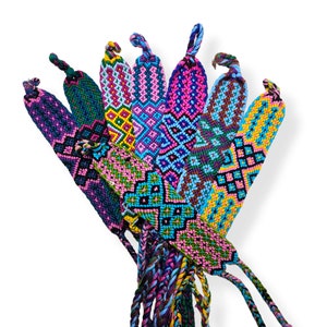 Breite Freundschafts Armbänder Schmetterling Design - Handgemachte gewebte Loom Manschetten, Bunte Makramee Armbänder, Boho Hippie Schmuck