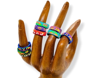 Woven Cotton Rings for Kids - Boho Chic Adjustable Jewellery - Lot of 5, 10, 20 - Perfect End of School Gifts & Party Favours - Multicolour
