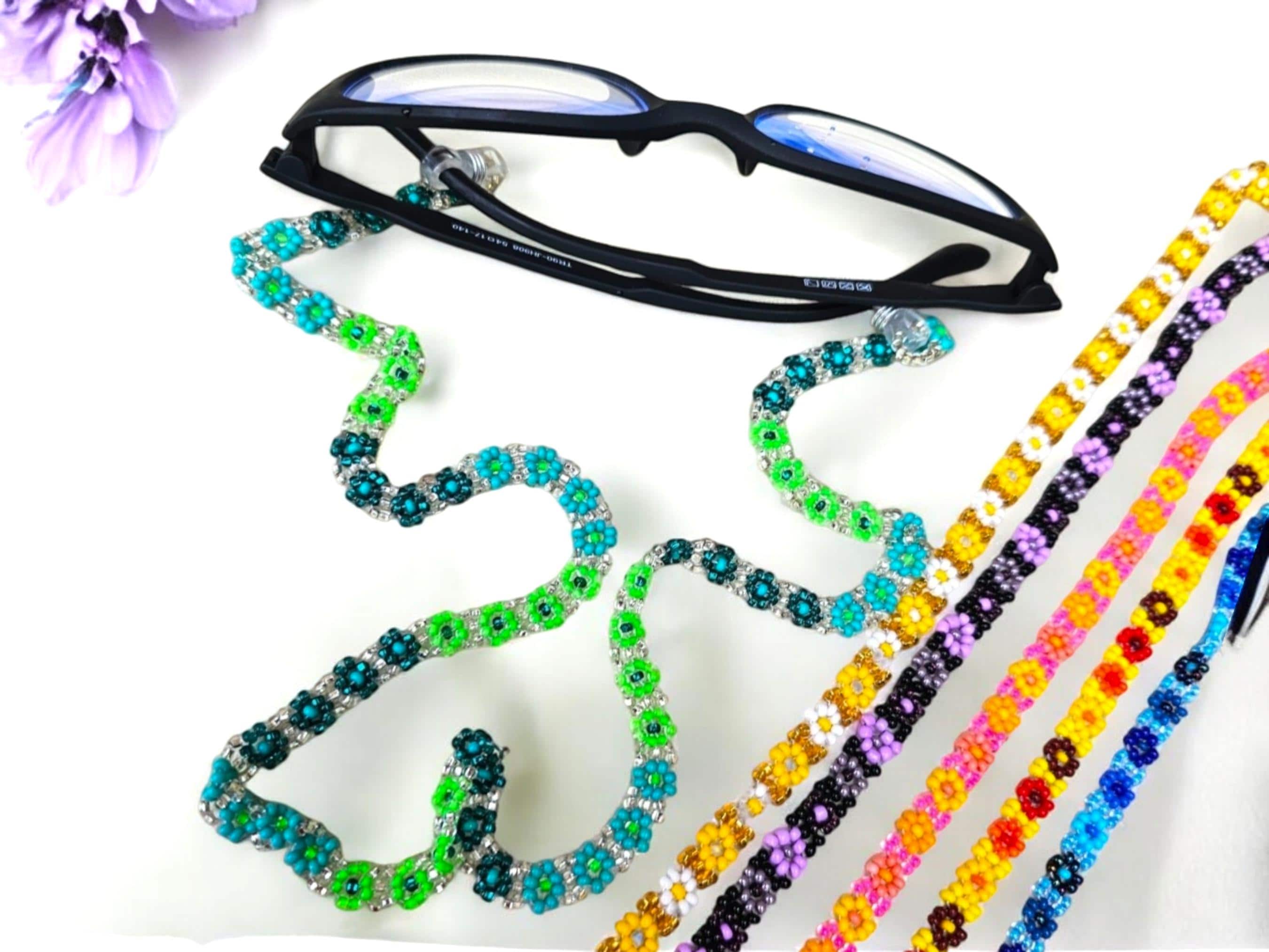 Beaded Daisy Eyeglass Lanyard or Holder - Eyeglass Leash  display picture 2