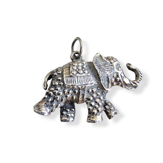 1950s Vintage Sterling Silver Elephant Pendant, Detailed Craftsmanship, Collectible Heirloom Jewellery, Animal Lovers Gift, Elephant Jewelry