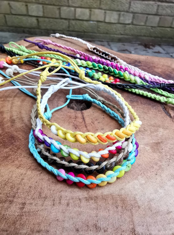 Bracciale di amicizia in cotone, multicolore, bracciale con perline,  arcobaleno, regalo migliore amico, Boho Hippie, braccialetto stringa, bande  festival -  Italia