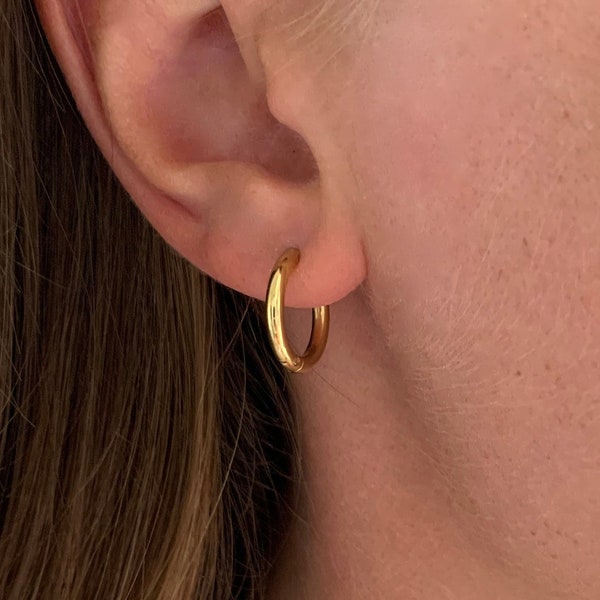 Boucles d'oreilles acier inoxydable mini créoles / Boucles d'oreilles minimalistes / Cadeau femme