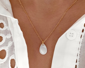 pendentif trèfle or et nacre