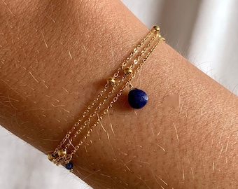 Dreireihiges Damenarmband aus Edelstahl mit feiner Lapislazuli-Kette aus Naturstein