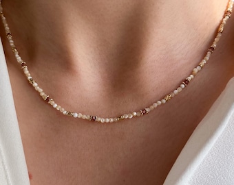 Natural white mother-of-pearl stone necklace / Women's white pearl necklace