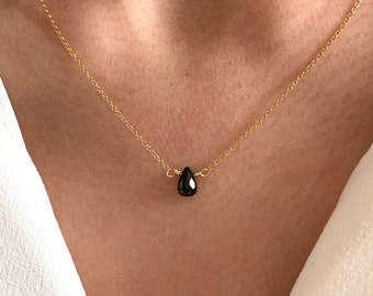 Fine stainless steel necklace with black stone drop pendant / Minimalist women's necklace with fine chain / Women's gift