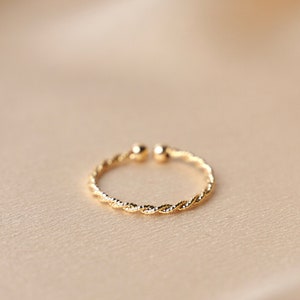 Twisted gold-plated women's ring / Braided adjustable ring