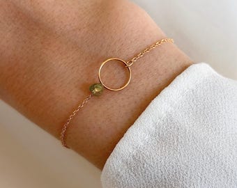 Women's bracelet with green tourmaline, stainless steel, and gold-tone circle / Natural stone bracelet