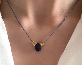 Collier pierre naturelle Lapis Lazuli cordon bleu foncé / Collier femme pendentif en pierre goutte