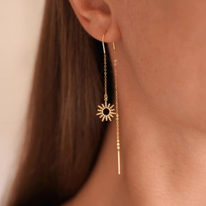 Boucles d'oreilles pendantes des deux cotés pendentif soleil / Boucles d'oreille chaine traversante acier inoxydable