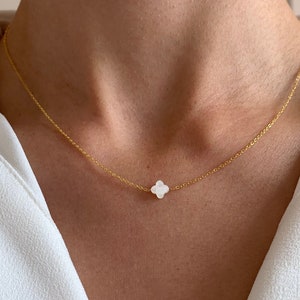 Stainless steel necklace with white mother-of-pearl clover pendant / Women&#39;s fine chain necklace