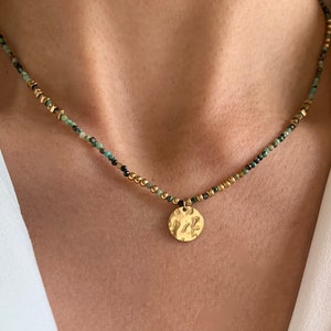 Colar de pedra natural com turquesa africana / Colar feminino com pingentes redondos de aço inoxidável