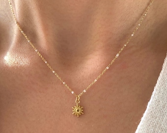 Stainless steel necklace pendant sun / Necklace woman minimalist fine chain