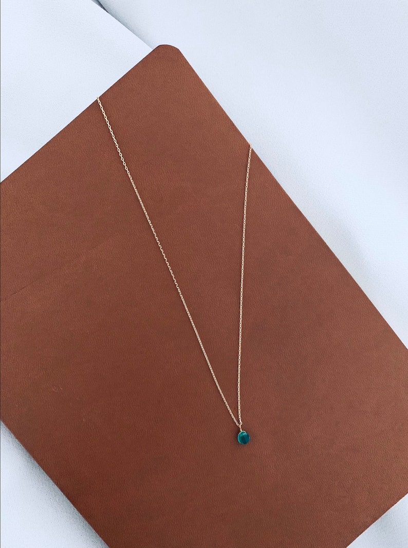 Collier fin chaine acier inoxydable pendentif pierre Agathe verte / Collier femme minimaliste chaine fine pierre naturelle goutte image 2