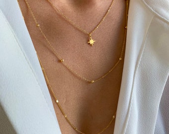 Delicate triple-strand chain necklace with star pendant / Minimalist stainless steel chain necklace for women