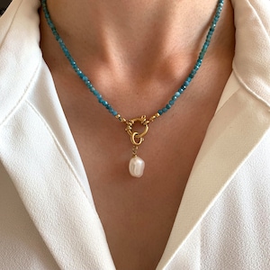 Natural stone necklace apatite blue stainless steel / Women&#39;s necklace pearls mother-of-pearl pendant