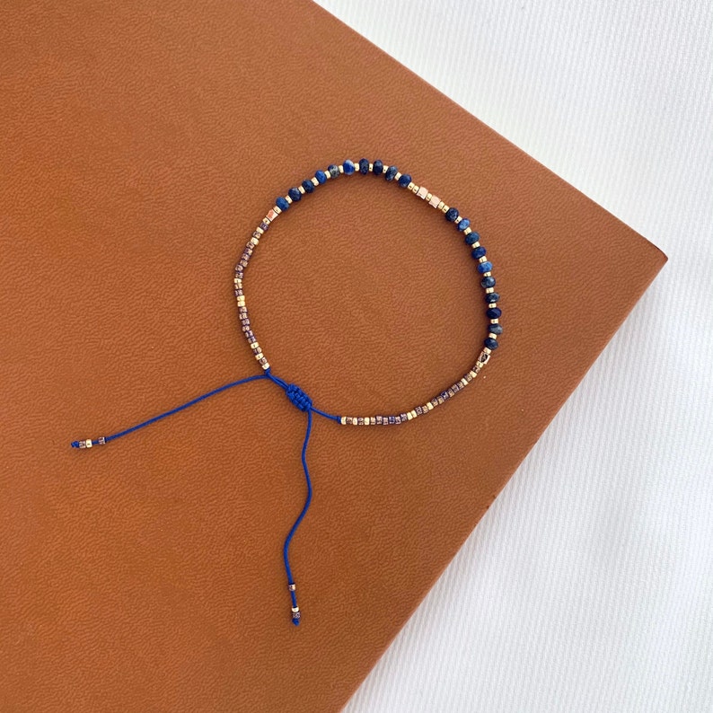 Bracelet femme pierre naturelle Lapis Lazuli / Bracelet coulissant perles bleu foncé image 3
