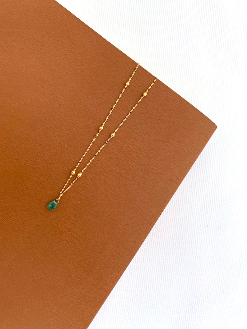 Collier fin pendentif pierre labradorite / Collier femme minimaliste chaine acier inoxydable / Cadeau femme Agate verte