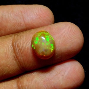 AAA-Qualitäts-Multi-Feueropal-Cabochon-Edelstein, ovale Form-Opal-äthiopischer Edelstein, Ringgröße Opal-Geburtsstein-Edelstein, 2.50 CRT,