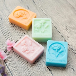 4 Kavitäten „Auf deine Gesundheit“ mit Blume Silikon Seifenform Seifenform Silikonformen Form für Seifenform Kuchenform Silikonform Resin gießen