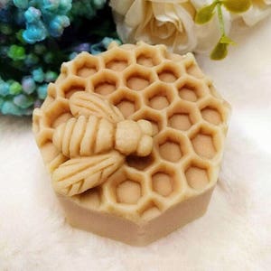 3D Bee on HoneyComb silicone soap mold soap mold silicone molds candle mold cake mold insects silicone mold insert resin mold