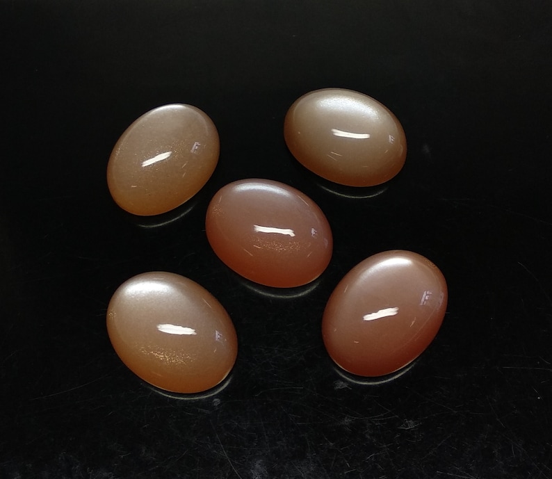 39 Carat Loose Gemstone. Natural Peach Moonstone Cabochon Moonstone 2 Pieces Lot Size 20x15 MM Peach Moonstone Oval Smooth Cabochon