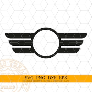 Puede incluir: Silueta en blanco y negro de un círculo con alas a cada lado. El círculo está vacío y listo para ser personalizado.  SVG PNG DXF EPS para Cricut, Silhouette, Brother & Glowforge Crafts.