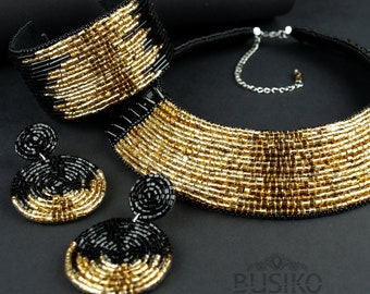 Black & gold collar necklace. Bib statement necklace. Bead embroidered bib necklaces. Set of black and gold jewelry. High fashion jewelry.