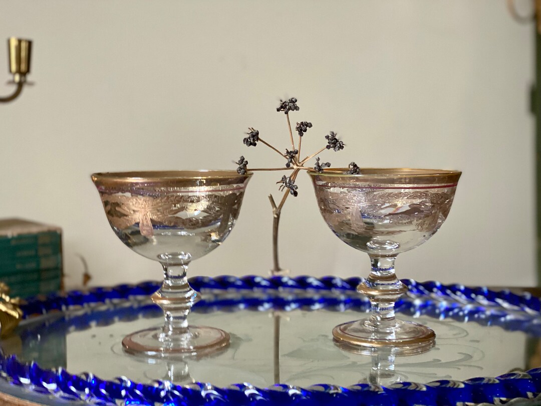 Vintage Large Murano Cocktail Glasses Champagne Coupes Murano Glasses With Gold Rim Set of 2