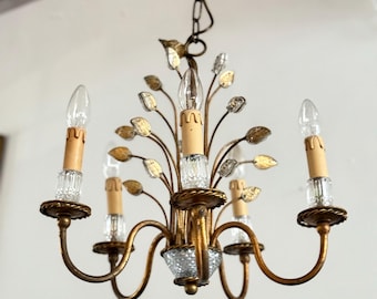Lustre antigo italiano em metal dourado estilo Hollywood Regency, lustre banci florentino.