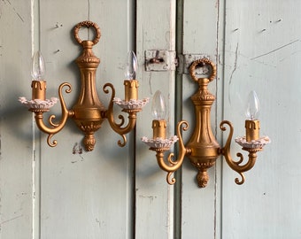 Apliques dorados de Tole italianos con flores Apliques de pared románticos Apliques de iluminación boho Apliques de metal dorado Luces florentinas