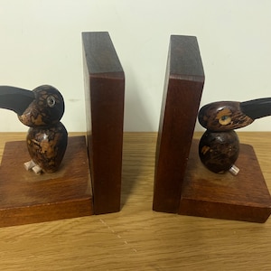 Pair Of Small Wooden Bookends With Toucans (#b)
